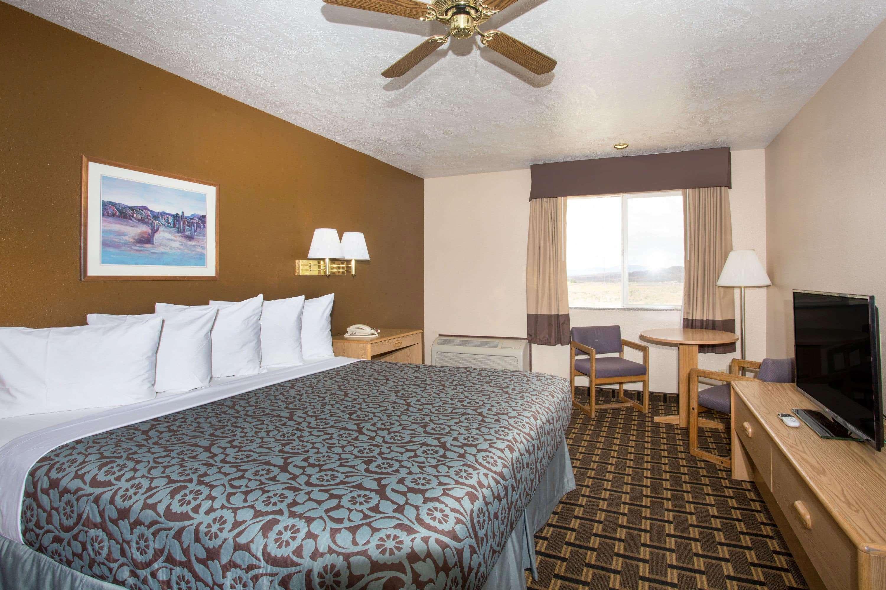 Days Inn By Wyndham Hurricane/Zion National Park Area Exterior photo
